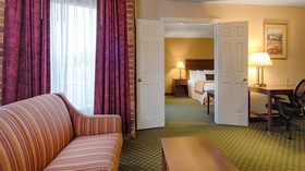 Best Western Plus Governor's Inn