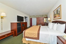 Best Western Plus Governor's Inn