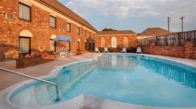 Best Western Plus Governor's Inn
