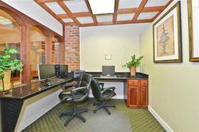 Best Western Plus Governor's Inn