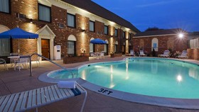 Best Western Plus Governor's Inn