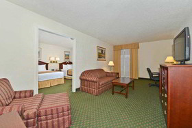 Best Western Plus Governor's Inn