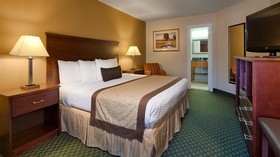 Best Western Plus Governor's Inn