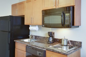 Candlewood Suites Richmond Airport