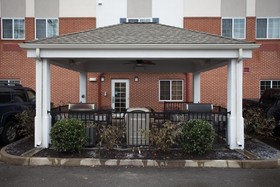 Candlewood Suites Richmond Airport