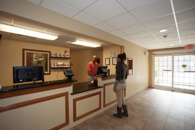 Candlewood Suites Richmond Airport