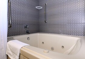 DoubleTree by Hilton Hotel Richmond - Midlothian