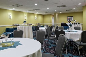 DoubleTree by Hilton Hotel Richmond - Midlothian