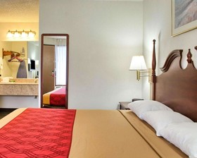 Econo Lodge Richmond West Broad
