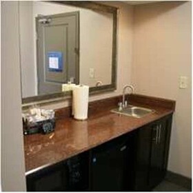 Hampton Inn and Suites Richmond/Glenside