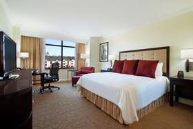 Hilton Richmond Hotel & Spa Short Pump Town Center
