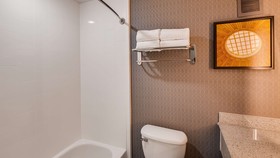 Best Western Premier Richmond City Gateway