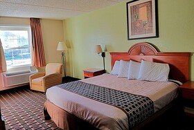Knights Inn Richmond at W Broad Saint