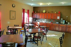Knights Inn Richmond at W Broad Saint