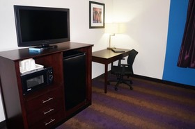 Holiday Inn & Suites Richmond West End