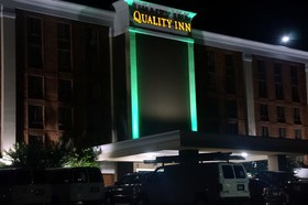 Holiday Inn & Suites Richmond West End