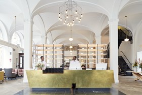 Quirk Hotel