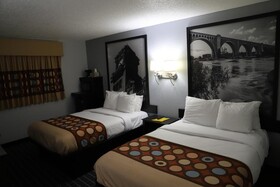 Super 8 by Wyndham Richmond Airport VA