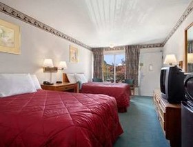 Days Inn by Wyndham Roanoke Civic Center