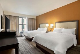 Hampton Inn and Suites Roanoke Downtown