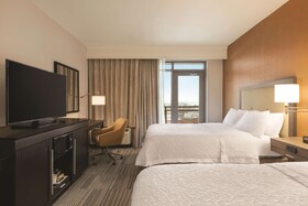 Hampton Inn and Suites Roanoke Downtown