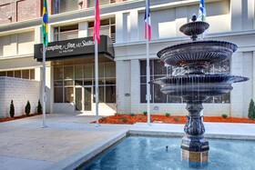 Hampton Inn and Suites Roanoke Downtown