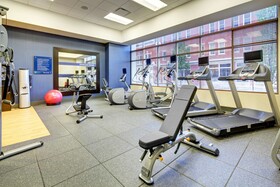 Hampton Inn and Suites Roanoke Downtown