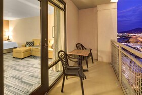Hampton Inn and Suites Roanoke Downtown