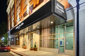 Hampton Inn and Suites Roanoke Downtown
