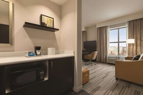Hampton Inn and Suites Roanoke Downtown