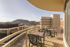 Hampton Inn and Suites Roanoke Downtown