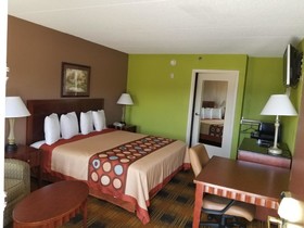 Super 8 by Wyndham Ruther Glen Kings Dominion Area