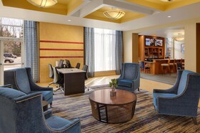 DoubleTree by Hilton Richmond Airport