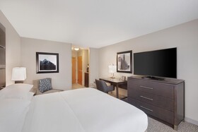 DoubleTree by Hilton Richmond Airport