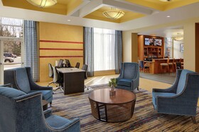 DoubleTree by Hilton Richmond Airport