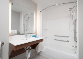 Holiday Inn Express Quantico - Stafford