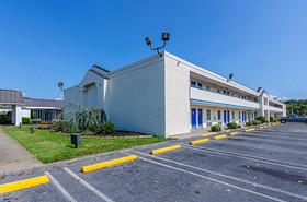 Motel 6