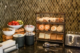 Country Inn & Suites by Radisson, Washington Dulles International Airport, VA