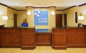 Holiday Inn Express & Suites Tappahannock