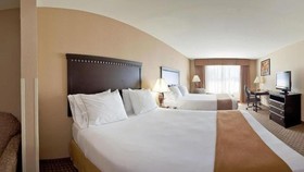 Holiday Inn Express & Suites Tappahannock