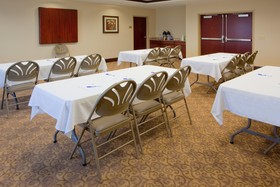 Holiday Inn Express & Suites Tappahannock