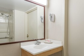 Ramada by Wyndham Triangle/Quantico