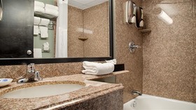 Best Western Plus Sandcastle Beachfront Hotel