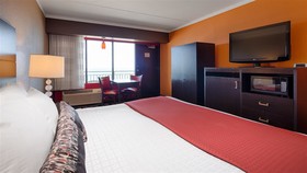Best Western Plus Sandcastle Beachfront Hotel