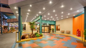 Best Western Plus Sandcastle Beachfront Hotel