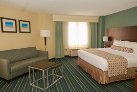Crowne Plaza Virginia Beach Town Center