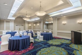 Crowne Plaza Virginia Beach Town Center