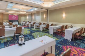 Crowne Plaza Virginia Beach Town Center