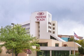 Crowne Plaza Virginia Beach Town Center