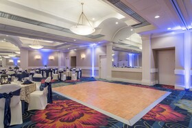 Crowne Plaza Virginia Beach Town Center